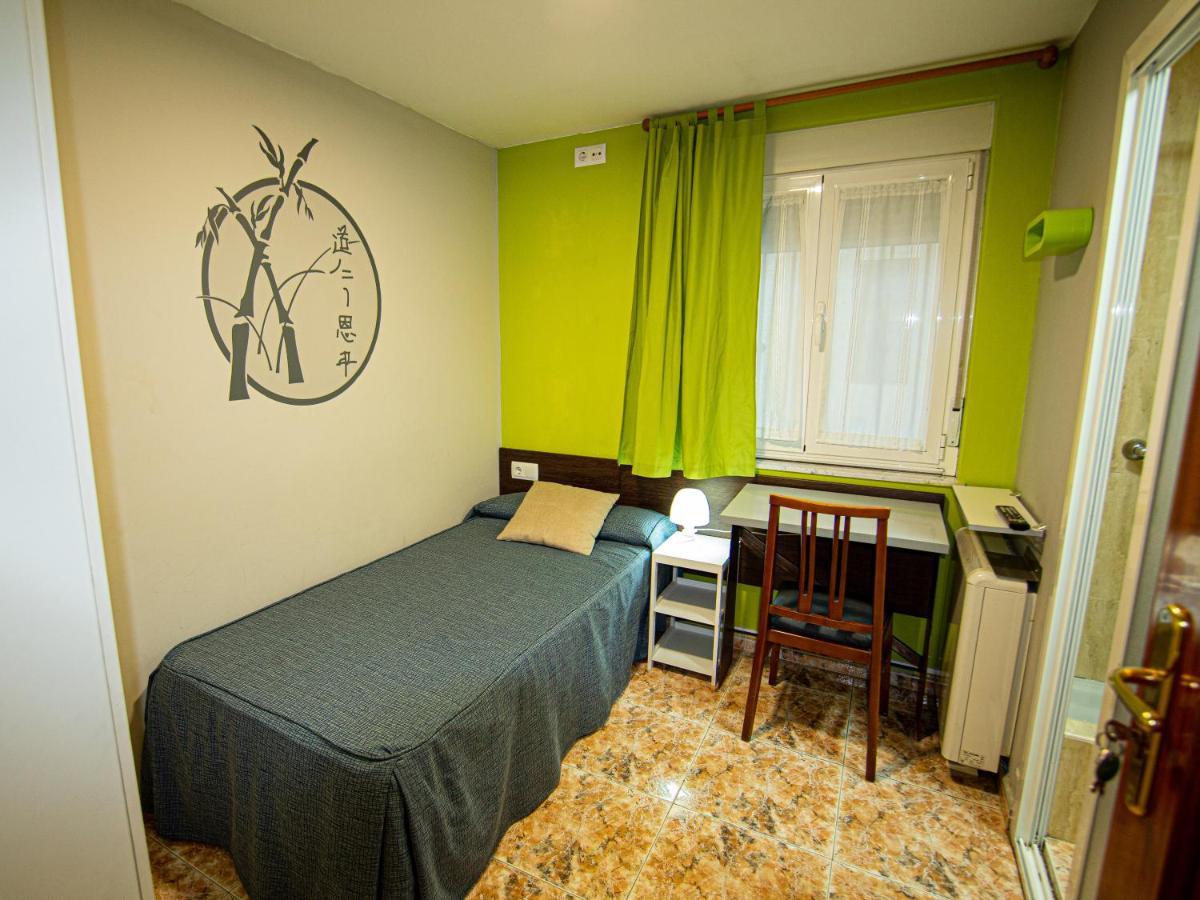Residencia Salamanca Universitaria Hotel Zewnętrze zdjęcie
